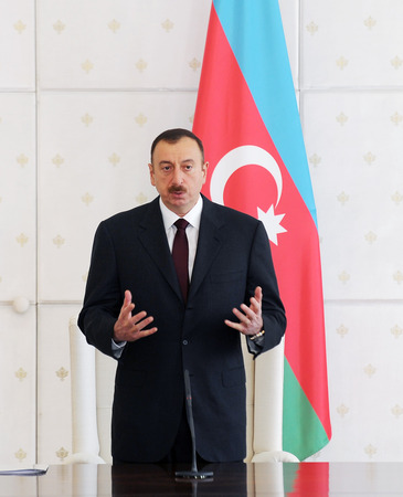 Azərbaycanda bütövlükdə iqtisadi sahədə bütün tapşırıqlar yerinə yetirilir - Prezident İlham Əliyev (ƏLAVƏ OLUNUB-2) (FOTO)