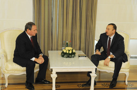 Azərbaycan Prezidenti İlham Əliyev Stratfor Özəl Elmi Korporasiyasının yaradıcısı, icraçı direktoru və baş analitiki George Fridmanı qəbul etmişdir (FOTO)