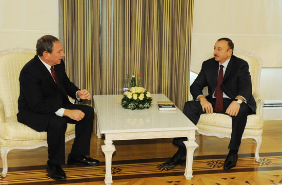 Azərbaycan Prezidenti İlham Əliyev Stratfor Özəl Elmi Korporasiyasının yaradıcısı, icraçı direktoru və baş analitiki George Fridmanı qəbul etmişdir (FOTO)
