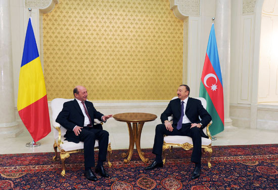 Azərbaycan və Rumıniya prezidentləri təkbətək görüşüblər (FOTO)