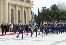 Azərbaycanda səfərdə olan Rumıniya Prezidentinin rəsmi qarşılanma mərasimi olub (FOTO)