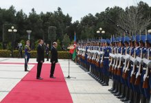 Azərbaycanda səfərdə olan Rumıniya Prezidentinin rəsmi qarşılanma mərasimi olub (FOTO)