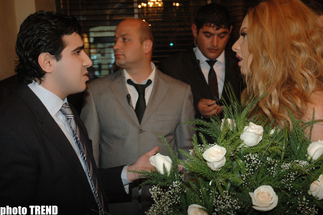 Bəstəkar Emil Şahin pop kraliçası Hadisəyə şok yaşatdı (FOTO, VİDEO)
