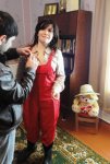 "Sehrli xalat" geyinən ulduzlar "yun didib", "toyuq-cücə yemləyib" "ağac bellədilər" (FOTO)