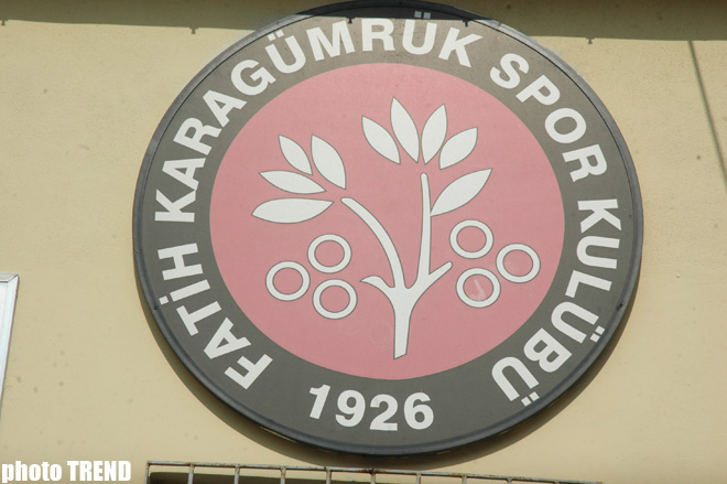 Tanınmış türk prodüserinin İstanbuldakı şəxsi binası və uşaqlıq macəraları (FOTO)