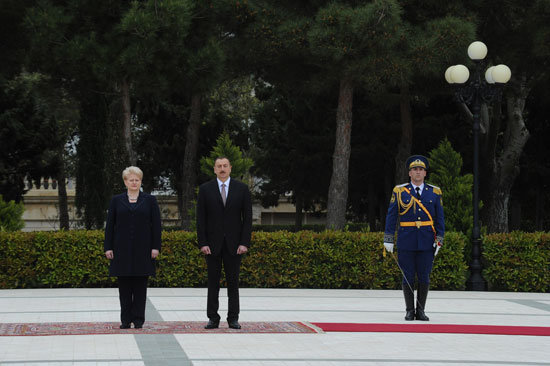 Litva Prezidentinin Azərbaycanda rəsmi qarşılanma mərasimi olub (FOTO)