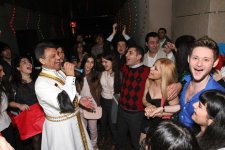 "Eurovision 2011"-də Azərbaycanı təmsil edəcək Nigar və Eldarı Kiyevdən Almaniyaya böyük coşqu ilə yola salıblar (FOTO)