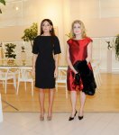 Azərbaycanın birinci xanımı Mehriban Əliyeva tanınmış fransız kinoaktrisası Katrin Denev ilə görüşüb (FOTO)