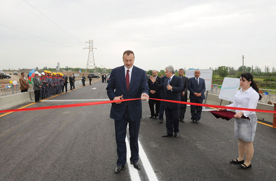 Azərbaycan Prezidenti İmişli-Qaravəlili-Mirili avtomobil yolunun yenidənqurmadan sonra açılışında iştirak edib (FOTO)