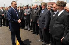 Regionların sosial-iqtisadi inkişafı Dövlət Proqramında nəzərdə tutulan bütün məsələlər həllini tapmalıdır - Prezident İlham Əliyev (FOTO)