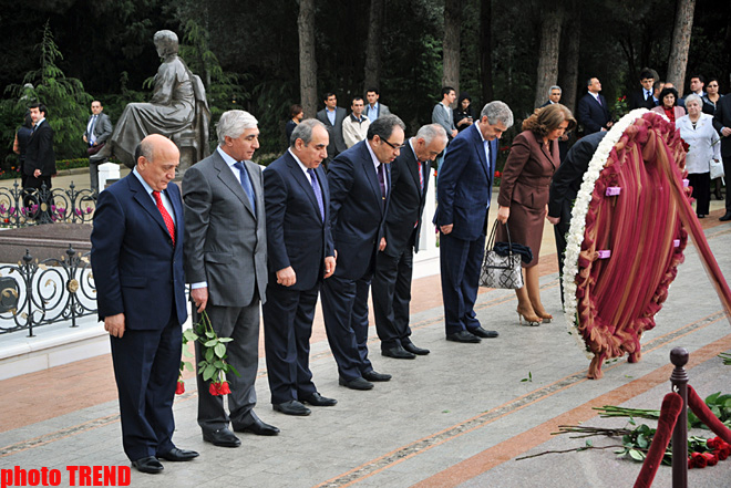 "Heydər Əliyev və Azərbaycanın müasirləşmə strategiyası" mövzusunda konfrans keçirilib (ƏLAVƏ OLUNUB) (FOTO)