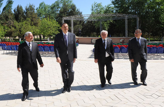 Azərbaycan Prezidenti Ağcabədinın mərkəzində salınmış Heydər Əliyev adına mədəniyyət və istirahət parkı ilə tanış olub (FOTO)