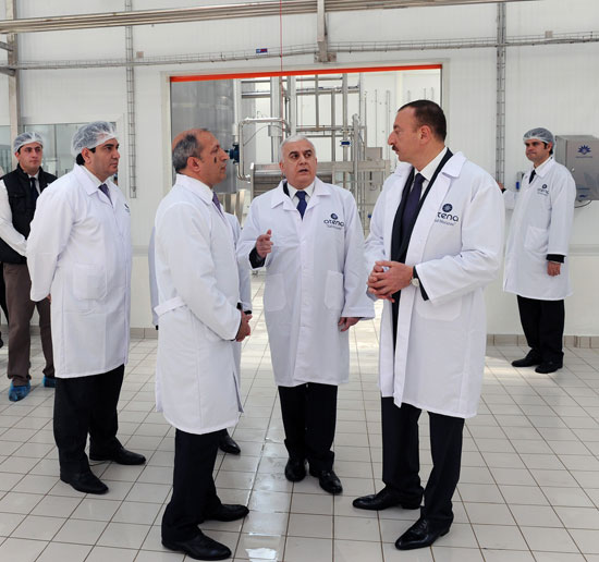 İlham Əliyev Ağcabədi rayonunda "Atena" süd məhsulları kombinatının açılışında iştirak edib (FOTO)