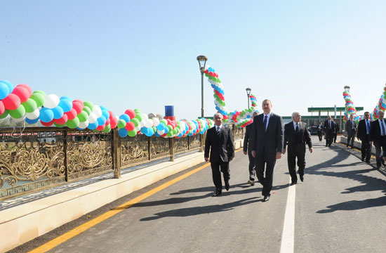 Azərbaycan Prezidenti Ağcabədi-Qaradolaq-Kəbirli avtomobil yolunun 24,5 kilometrlik hissəsinin yenidənqurmadan sonra açılışında iştirak edib (FOTO)