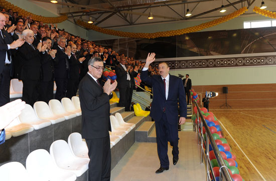 Elə etməliyik ki, Azərbaycanda yaşayan hər bir vətəndaş işlə təmin olunsun - Prezident İlham Əliyev (FOTO)
