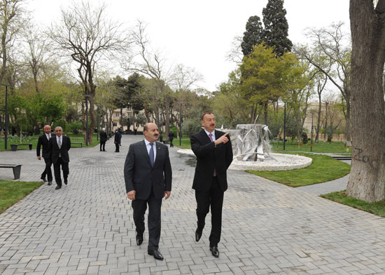 Azərbaycan Prezidenti Sovet İttifaqı Qəhrəmanı Qafur Məmmədovun adını daşıyan parkda olub (FOTO)