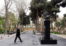 Azərbaycan Prezidenti Sovet İttifaqı Qəhrəmanı Qafur Məmmədovun adını daşıyan parkda olub (FOTO)