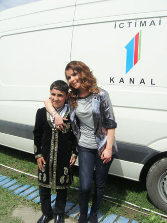 Azərbaycanın populyar estrada müğənniləri döyüş bölgəsində (FOTO)