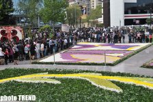 Bakıda Gül bayramı (FOTO)