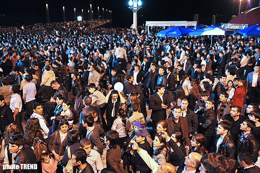 Milli parkda bayram konserti və möhtəşəm atəşfəşanlıq - FOTOSESSİYA
