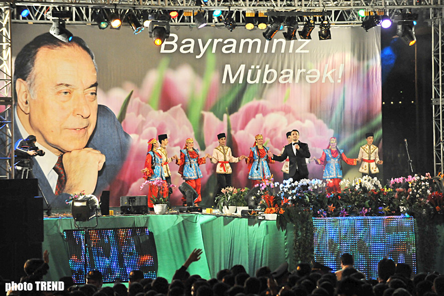 Milli parkda bayram konserti və möhtəşəm atəşfəşanlıq - FOTOSESSİYA