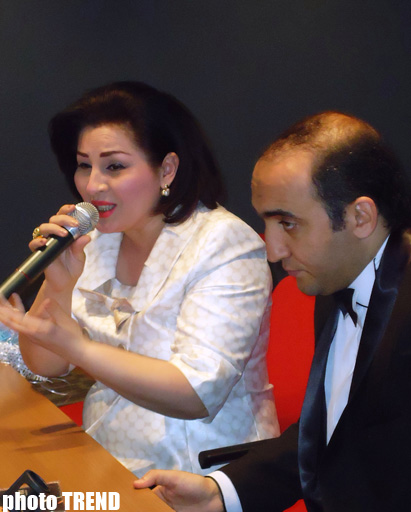 Əməkdar artist Aybəniz Haşımovadan "SOS" (FOTO)