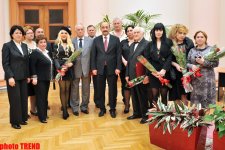 Fəxri adlara layiq görülmüş mədəniyyət və incəsənət xadimləri orden və medallarla təltif ediliblər (FOTO)