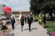 Azərbaycan Prezidenti və xanımı Gül bayramında olublar (FOTO)