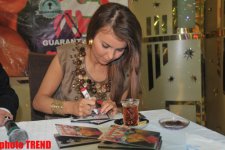 Şok! Müğənni Sevda Yahyayeva öz tədbirində fanatını ölümün pəncəsindən xilas etdi (FOTO)