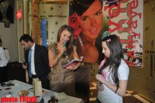 Şok! Müğənni Sevda Yahyayeva öz tədbirində fanatını ölümün pəncəsindən xilas etdi (FOTO)