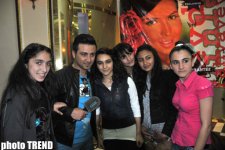 Şok! Müğənni Sevda Yahyayeva öz tədbirində fanatını ölümün pəncəsindən xilas etdi (FOTO)