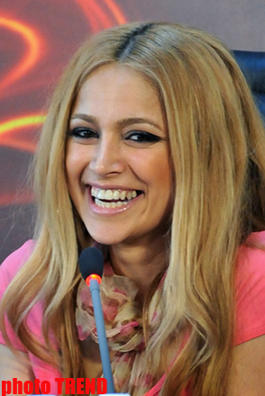 "Eurovision-2011"-in qalibi həyəcanlı olduğundan Azərbaycan bayrağını səhnəyə çıxarmayıb (FOTO)