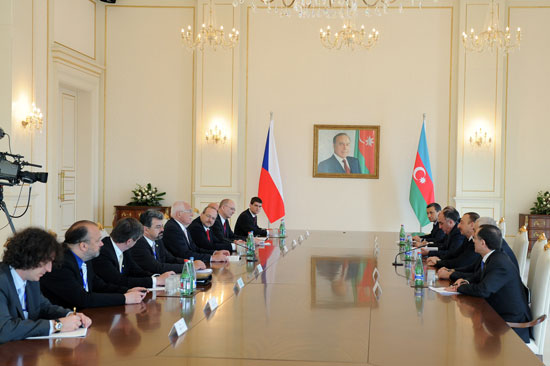 Prezident İlham Əliyev: Azərbaycan və Çexiya əlaqələri çox uğurla inkişaf edir (FOTO)