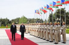 Çexiya Prezidenti Vatslav Klausun rəsmi qarşılanma mərasimi olub (FOTO)