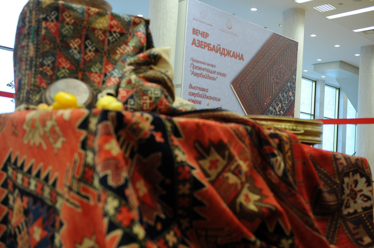 Azərbaycan və Rusiyanın birinci xanımları görüşüblər (FOTO)