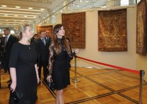 Azərbaycan və Rusiyanın birinci xanımları görüşüblər (FOTO)
