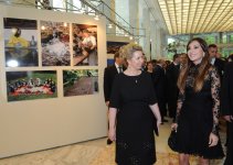 Azərbaycan və Rusiyanın birinci xanımları görüşüblər (FOTO)