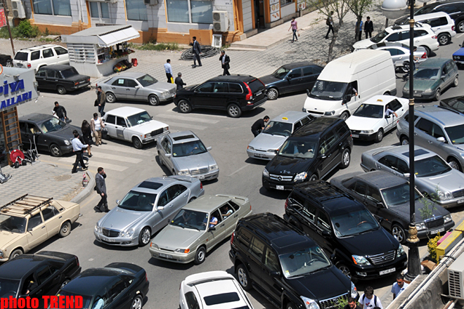Azərbaycanda dayanma, durma və parklanma qaydalarının pozulmasına görə cərimələrin məbləği artırılır