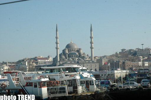 Sehrli İstanbul! Gəmi gəzintisi ilə Fatih Sultan Mehmet körpüsünün altından görünən meqapolis (FOTO)