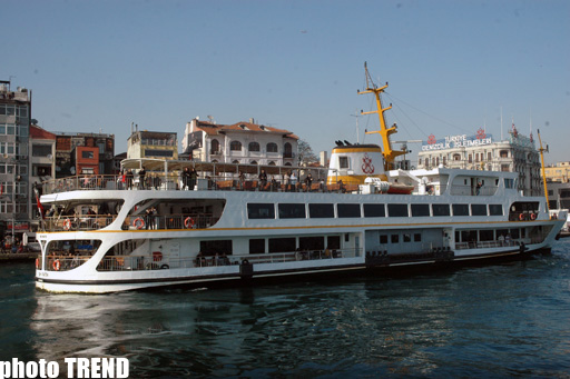 Sehrli İstanbul! Gəmi gəzintisi ilə Fatih Sultan Mehmet körpüsünün altından görünən meqapolis (FOTO)