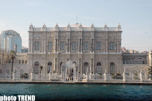 Sehrli İstanbul! Gəmi gəzintisi ilə Fatih Sultan Mehmet körpüsünün altından görünən meqapolis (FOTO)