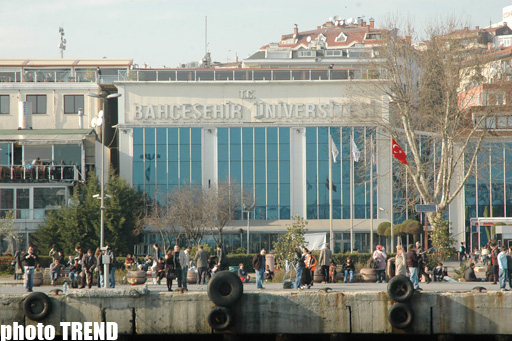 Sehrli İstanbul! Gəmi gəzintisi ilə Fatih Sultan Mehmet körpüsünün altından görünən meqapolis (FOTO)