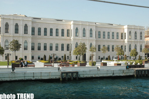 Sehrli İstanbul! Gəmi gəzintisi ilə Fatih Sultan Mehmet körpüsünün altından görünən meqapolis (FOTO)
