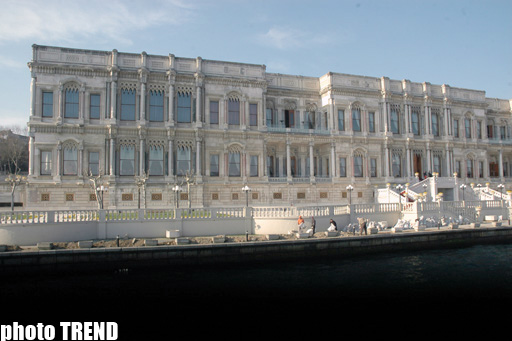 Sehrli İstanbul! Gəmi gəzintisi ilə Fatih Sultan Mehmet körpüsünün altından görünən meqapolis (FOTO)