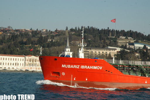 Sehrli İstanbul! Gəmi gəzintisi ilə Fatih Sultan Mehmet körpüsünün altından görünən meqapolis (FOTO)