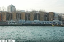 Sehrli İstanbul! Gəmi gəzintisi ilə Fatih Sultan Mehmet körpüsünün altından görünən meqapolis (FOTO)