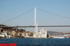 Sehrli İstanbul! Gəmi gəzintisi ilə Fatih Sultan Mehmet körpüsünün altından görünən meqapolis (FOTO)