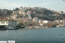 Sehrli İstanbul! Gəmi gəzintisi ilə Fatih Sultan Mehmet körpüsünün altından görünən meqapolis (FOTO)