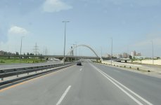 Azərbaycan Prezidenti İlham Əliyev Heydər Əliyev Beynəlxalq Aeroportu, Mərdəkan, Bilgəh qəsəbələri və paytaxt istiqamətində yeni yol infrastrukturunun genişləndirilməsi işlərinin gedişi ilə tanış olub (FOTO)