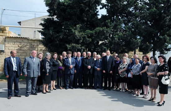 Prezident İlham Əliyev: Bakıətrafı qəsəbələrin hamısında həllini gözləyən vəzifələr tezliklə və yüksək keyfiyyətlə icra edilməlidir (ƏLAVƏ OLUNUB) (FOTO)